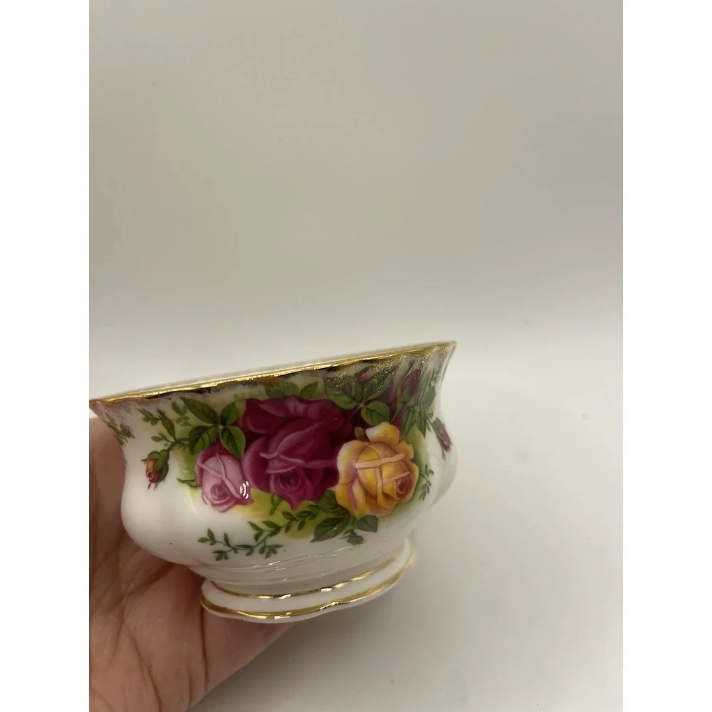 Royal Albert Old Country Roses OPEN 3 5/8 